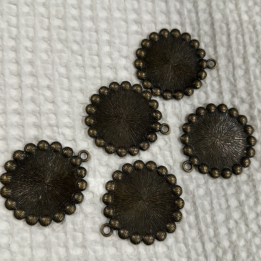 5 AB Rhinestone bezels - Picture 4 of 4